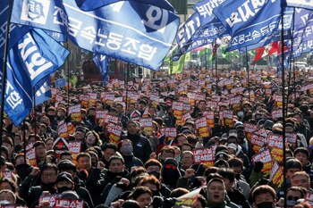 Manifestantes asisten a una concentración