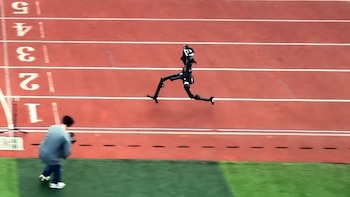 robot humanoide - robot H1 - atletas - tecnología - 15 de abril