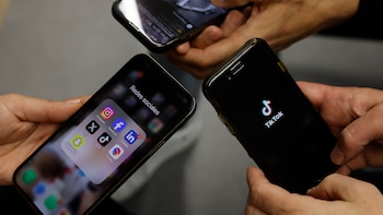 Canadá impulsa una ley para prohibir las cuentas en redes sociales a menores de 16 años