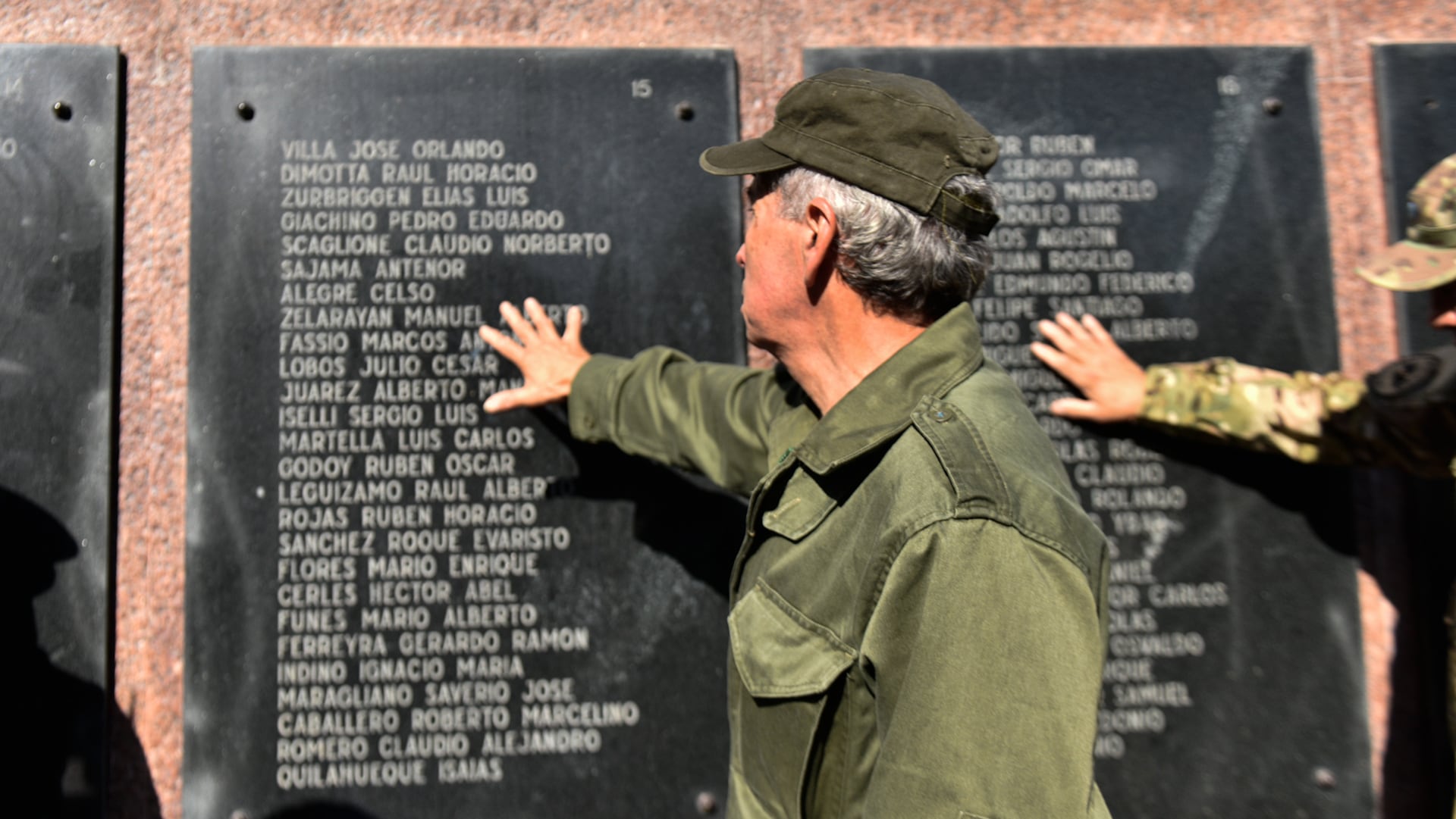 A lo largo y a lo ancho del país se celebró el Día del Veterano y de los Caídos en Malvinas (Adrián Escandar)