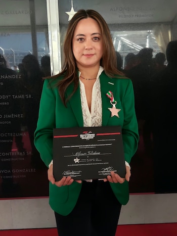 Se reconoció a las dos figuras por su importancia en el automovilismo mexicano.