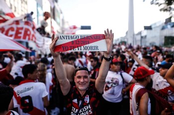 Hinchas del River Plate celebran