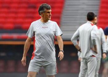 Soccer Football - Europa League