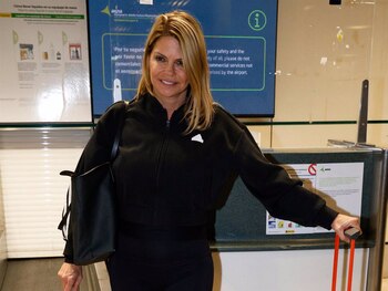 Imagen PIAQ423RDFCOFHCT3XCYU53RSM