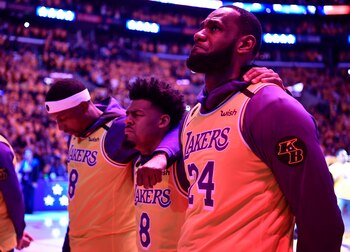 Las figuras de Los Lakers