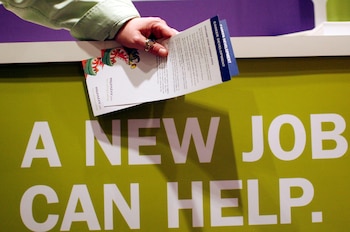 La reforma aspira a que los egresados desarrollen habilidades aplicables en entornos laborales y académicos futuros (REUTERS/Mike Segar/File Photo)