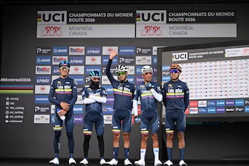 Nairo Quintana, Brandon Rivera, Harold Tejada, Santiago Buitrago y Sergio Higuita fueron los ciclistas colombianos que corrieron la etapa élite del Mundial de Ruta 2026 - crédito Destino Deportivo