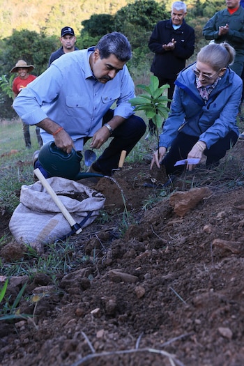 Maduro junto a su esposa