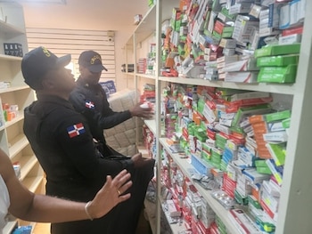 República Dominicana decomisó 7,5 millones de medicamentos ilegales en cuatro allanamientos simultáneos en Tenares, provincia Hermanas Mirabal. (Cortesía: Dirección General de Medicamentos, Alimentos y Productos Sanitarios)