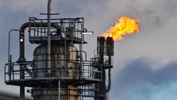 El petróleo Brent cae hasta