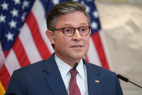 Donald Trump expresó su oposición al acuerdo presupuestario bipartidista y podría haber un cierre administrativo Republican lawmakers are raising concerns about the cost of the aid package and the potential for escalation of the conflict.