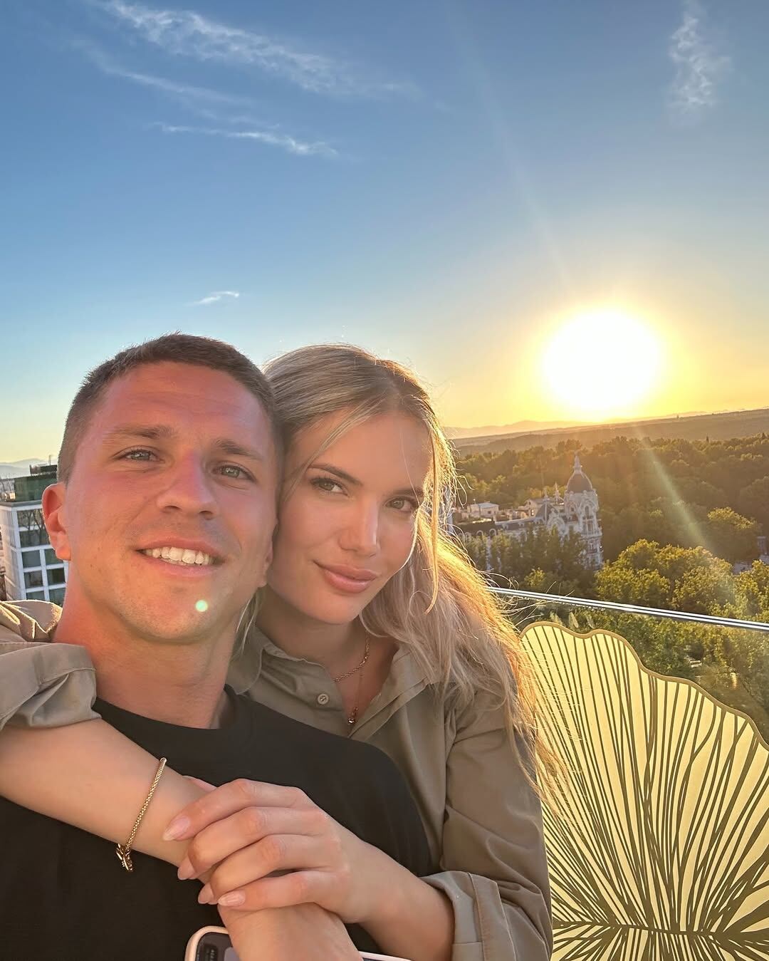 “Por ahora nos quedamos acá. La idea es, obviamente, seguir juntos donde sea, pero en un principio es en la Argentina”, expresó la modelo