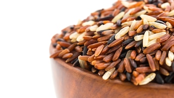 Arroz salvaje: qué es, sus propiedades nutricionales y cómo utilizarlo en la cocina para potenciar su sabor