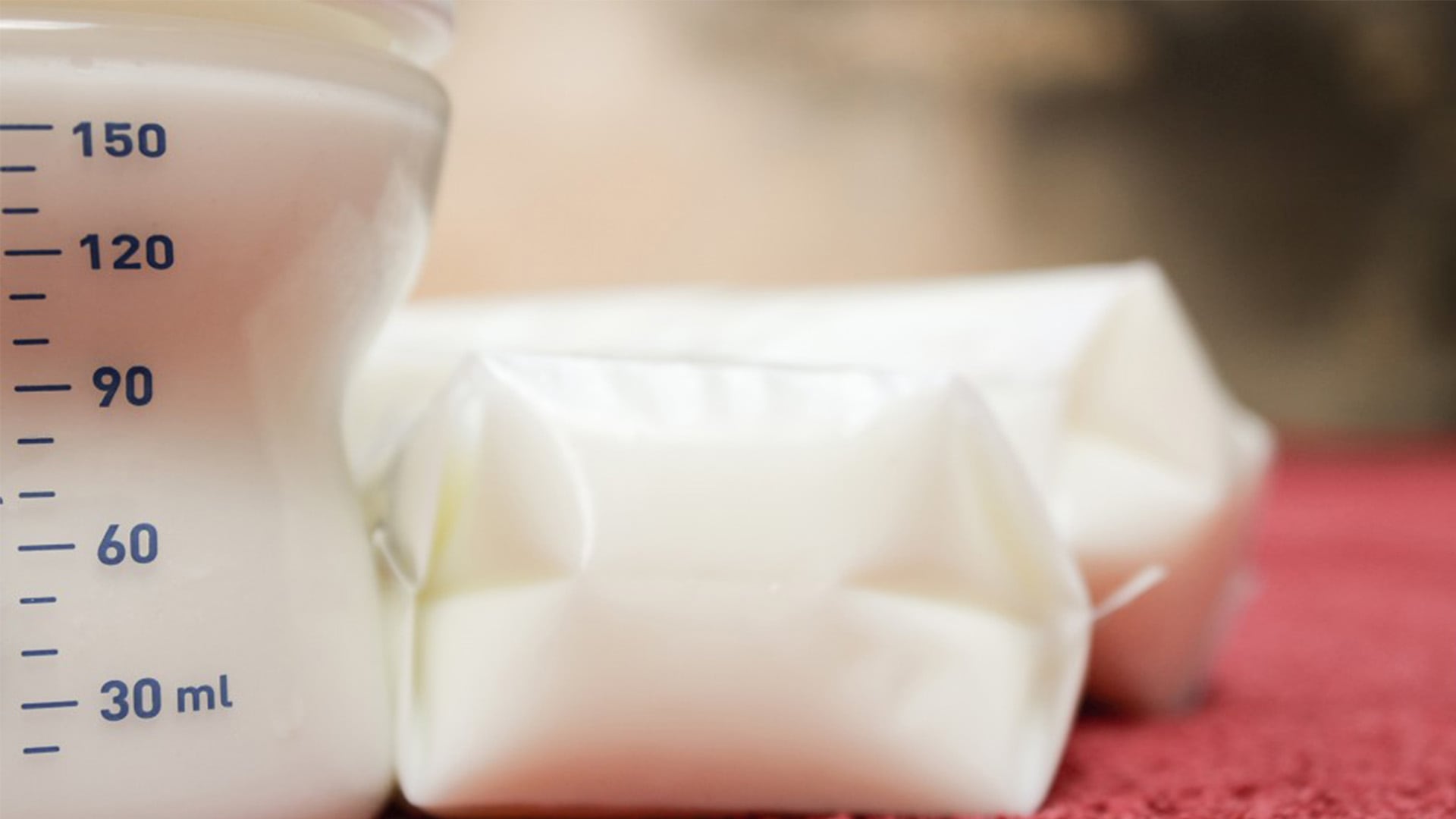 Se documenta la transmisión vertical de bacterias entre madres y bebés, con impacto en la flora intestinal