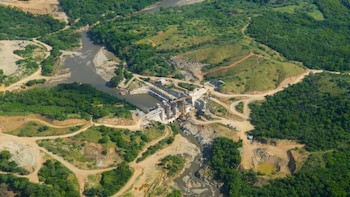 Las autoridades verificaron la situación y verificar los embalses de las presas Guayubín, Hatillo, Monción y Taveras. (Foto cortesía Gobierno de República Dominicana)
