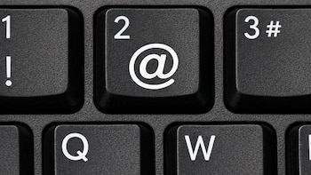 Estas son las seis formas de usar el @ en un teclado de computadora: combinaciones estrella