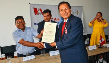 El alcalde de Chosica, Oswaldo