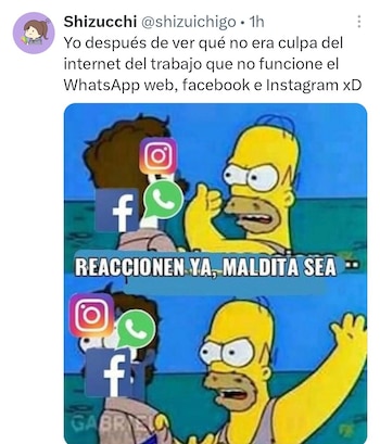 Meme de dos paneles con Homer Simpson reaccionando con frustración a los logos de Facebook, WhatsApp e Instagram, y texto pidiendo que 'reaccionen ya'