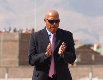 Roberto Mosquera dirigió a Sport