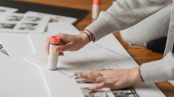 Hacer pegamento casero tiene varios