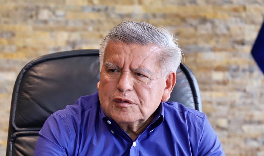 Condena de Acuña: prisión suspendida y regulación de conducta judicial