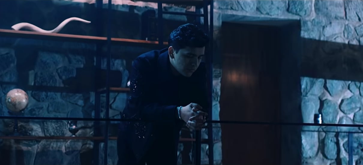 Nodal vinculó en ese entonces experiencias de parálisis del sueño y apariciones con un periodo de crisis familiar y económica que atravesó hace varios años. (Captura de pantalla YouTube Christian Nodal)