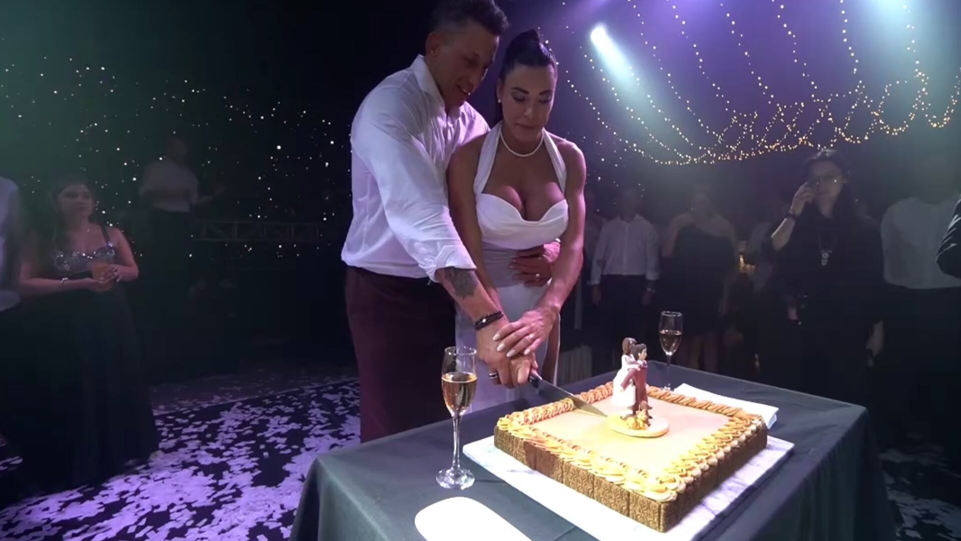 La fiesta del exPuma y la fisicoculturista contó con más de 200 invitados y varias opciones para divertirse