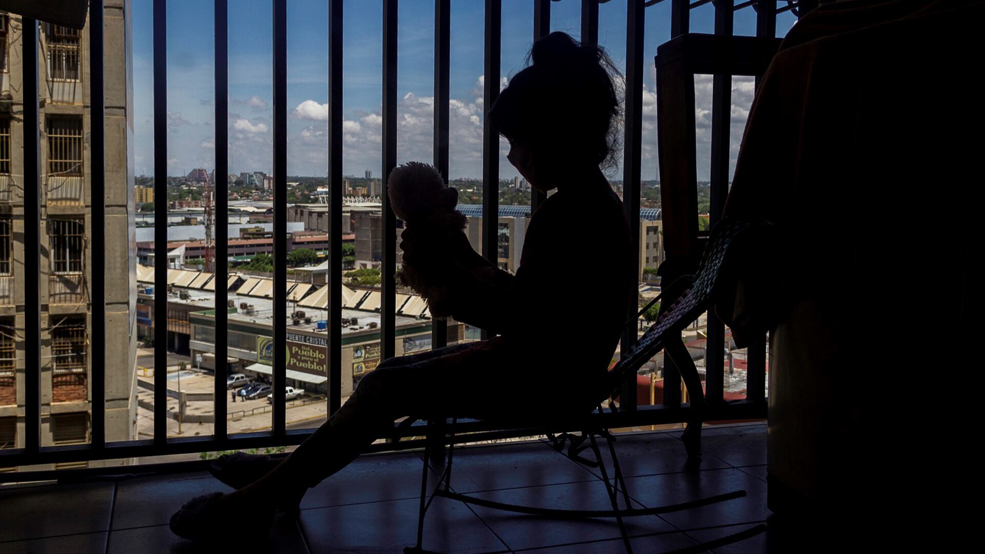 Los crímenes ocurrieron en febrero de 2021 bajo el pretexto de masajes terapéuticos. (EFE/Henry Chirinos)