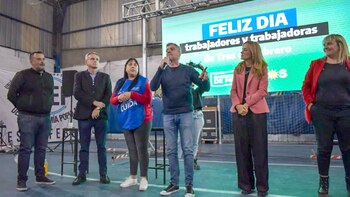 Juanchi Zabaleta habla durante el