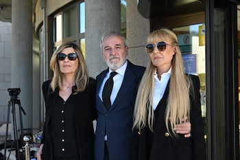 Los hermanos (de i a