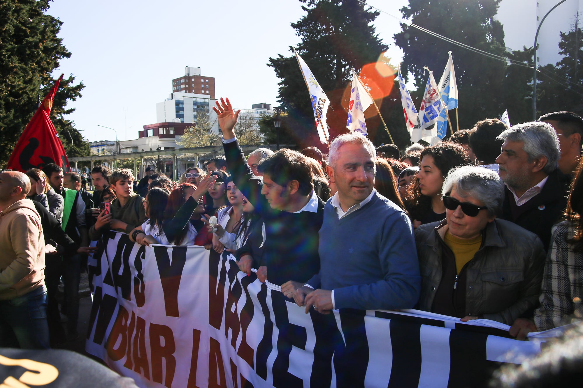Axel Kicillof participó de la marcha por la Noche de los Lápices en La Plata (RS Fotos)
