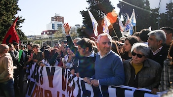Con la presencia de Kicillof, cientos de estudiantes se movilizaron en La Plata a 50 años de La Noche de los Lápices