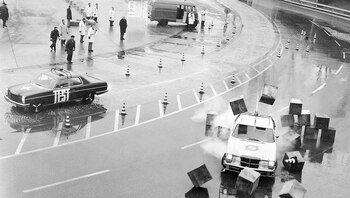 Frenar en una curva es