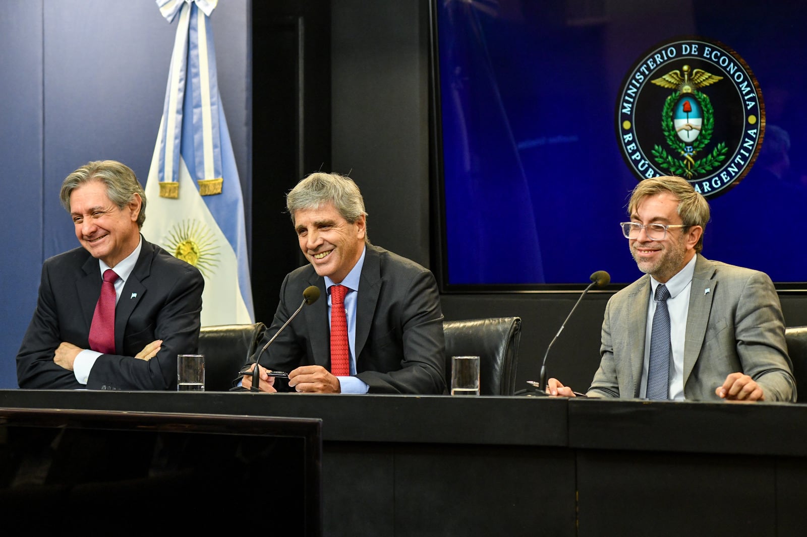 El equipo económico destacó que el Tesoro obtiene financiamiento al 6% anual a 10 años