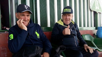 El legendario DT, junto a Víctor Marchesini, quien pasó de ser su pupilo a formar parte de su familia