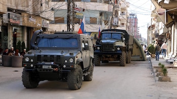 Rusia retira equipo militar y