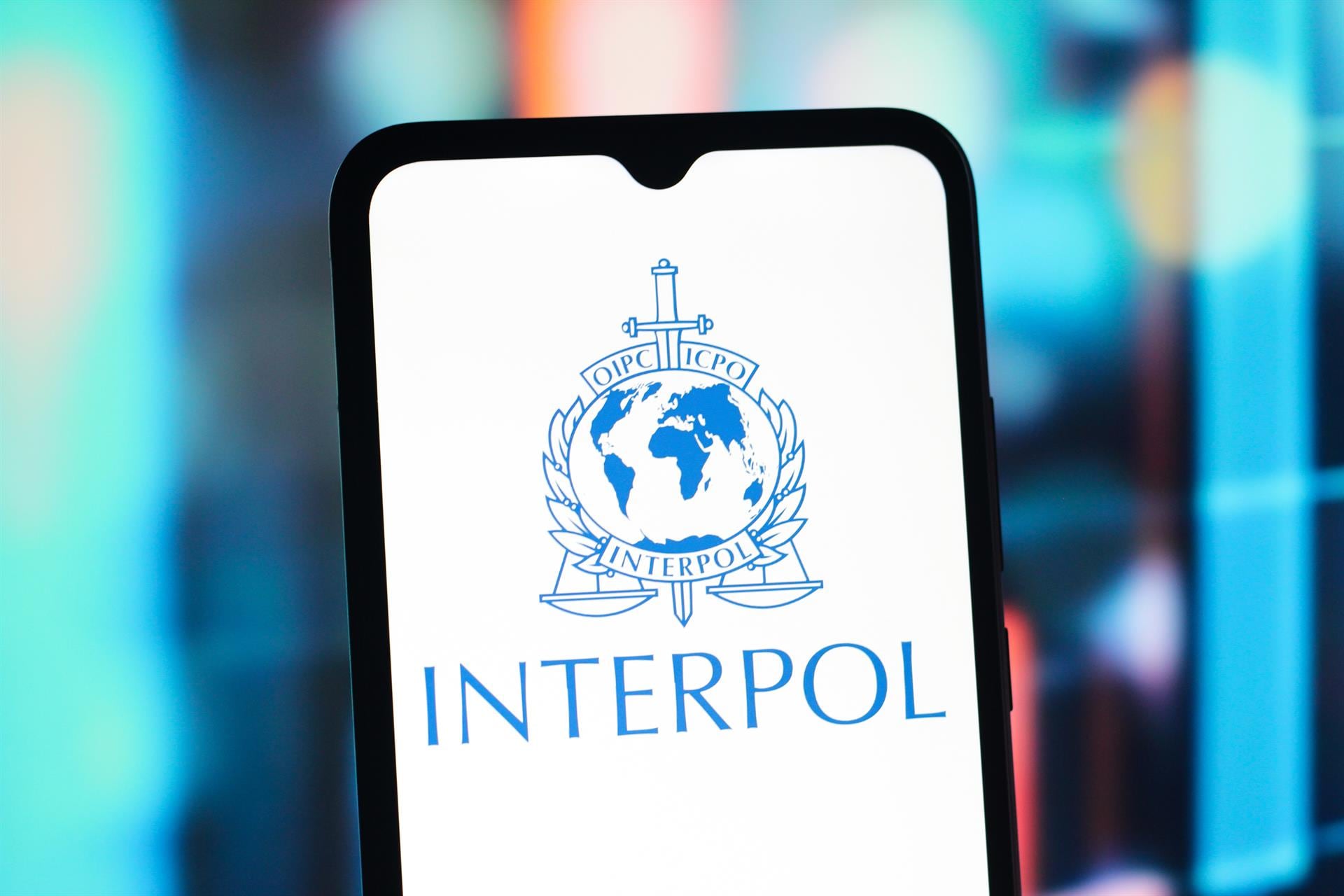 Autoridades como INTERPOL sancionan la piratería digital. (Foto: Europa Press)