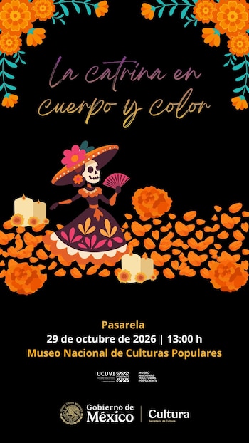 Cartel de fondo negro con una catrina ilustrada, flores de cempasúchil naranjas, velas, pétalos flotantes y textos informativos en blanco