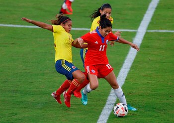 Leicy Santos (i) de Colombia