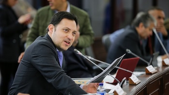 Senador Carlos Fernando Motoa alerta