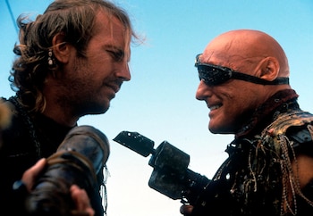 Kevin Costner con Dennis Hopper.