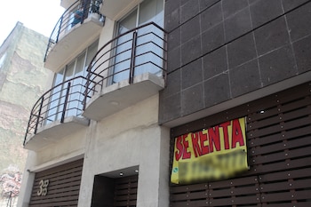 Altos costos y discriminación: los retos para tener un hogar en México