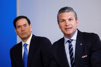 El secretario de Defensa de