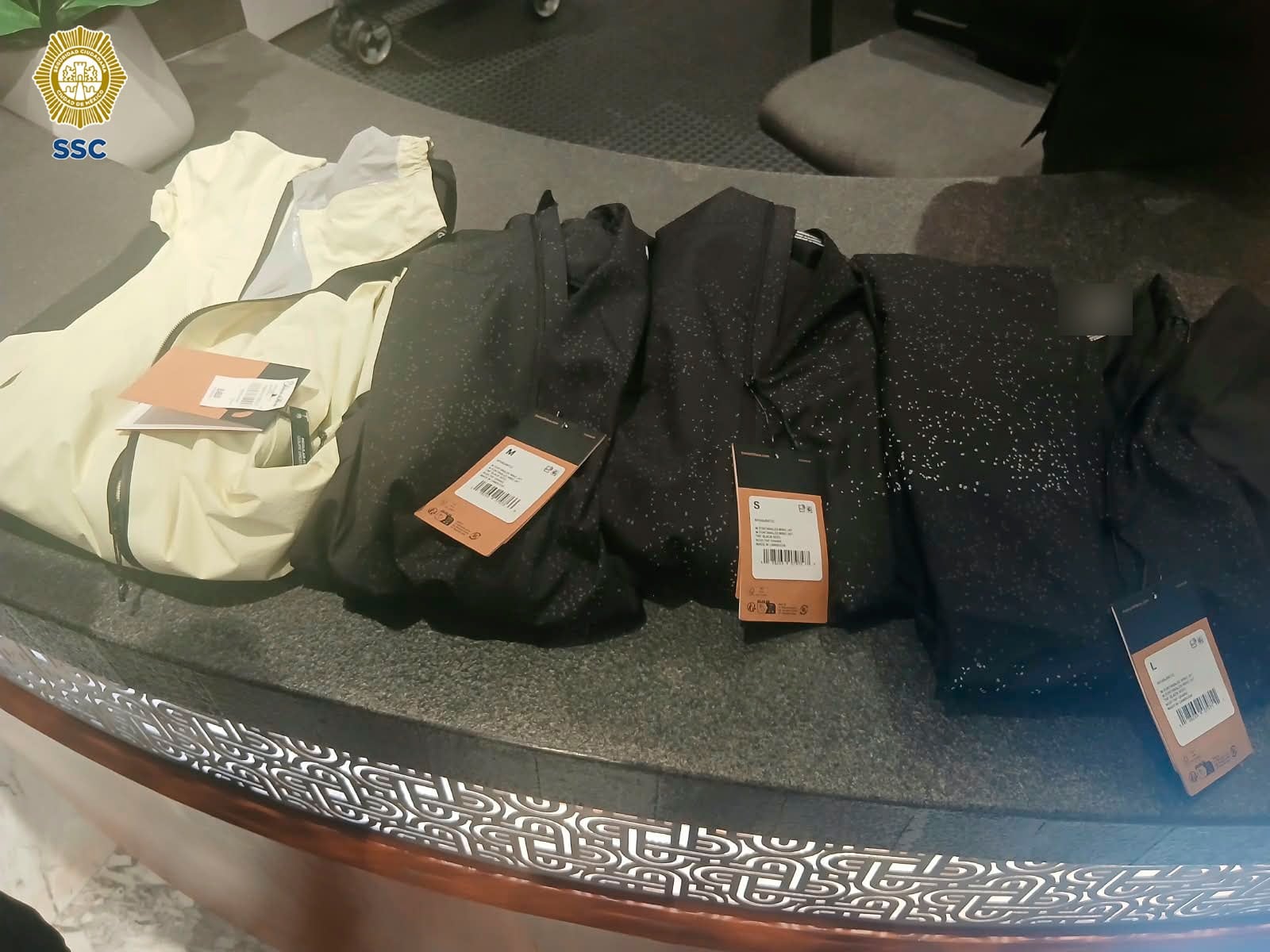 Recuperan más de 46 mil pesos en mercancía robada de tiendas departamentales en la CDMX y el Edomex: hay 4 detenidos. SSC