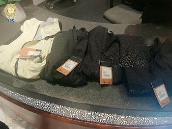 Recuperan más de 46 mil pesos en mercancía robada de tiendas departamentales en la CDMX y el Edomex: hay 4 detenidos. SSC