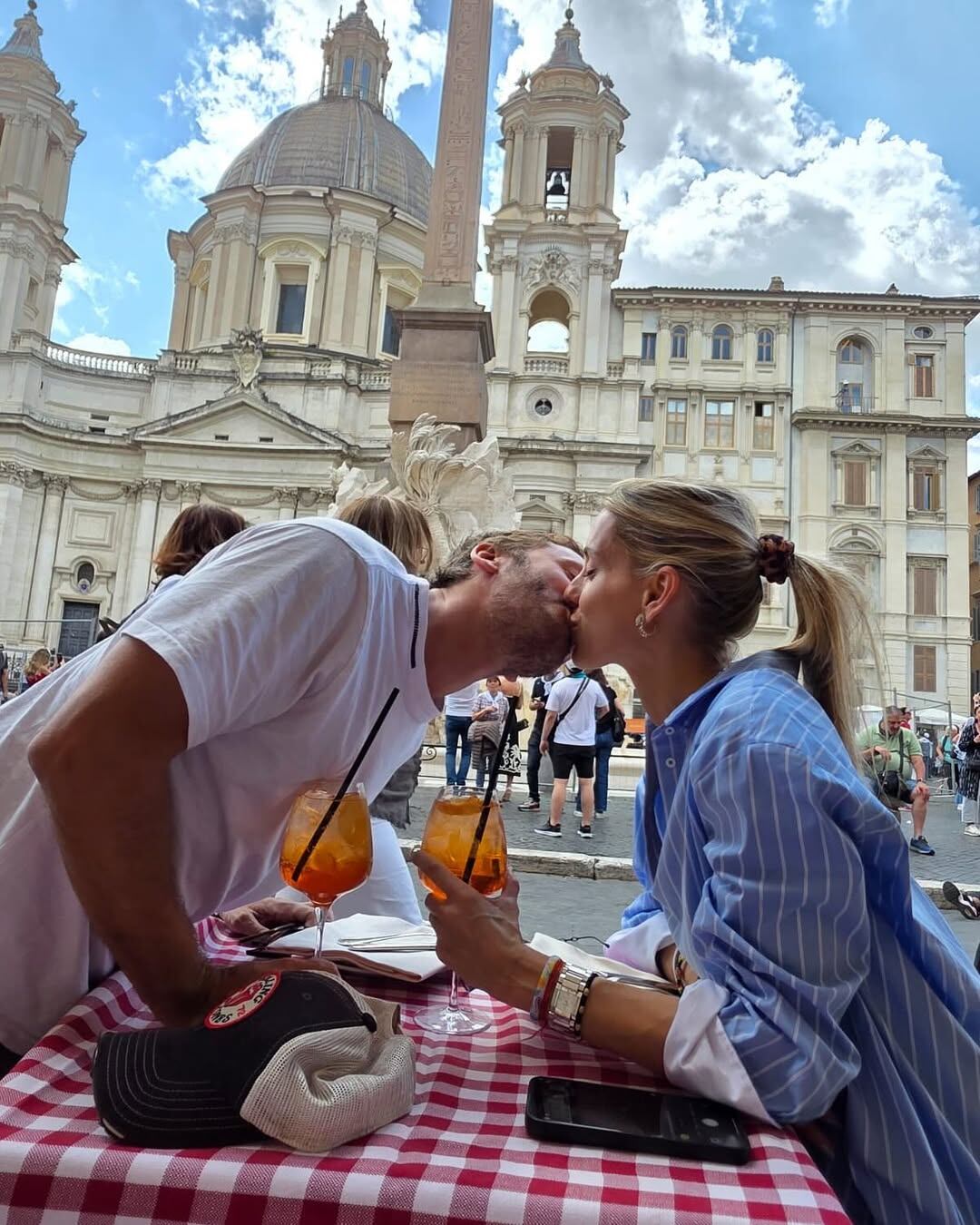 Las románticas postales de Benjamín Vicuña y Anita Espasandín (Foto: Instagram)