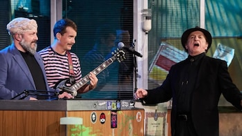 Javier Gurruchaga, en ‘La Revuelta’: “Esperemos que en este país respondamos contra ese tío del pelo naranja rubio”