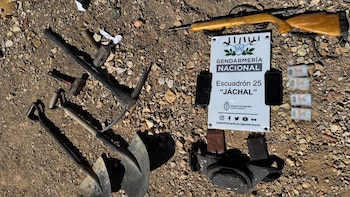 Gendarmes aprehendieron a cuatro mineros chilenos que estaban extrayendo pepitas de oro en la Cordillera de Los Andes