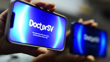 El Fondo Monetario Internacional propone revisar la gratuidad de Doctor SV y aplicar copagos según los ingresos en El Salvador
