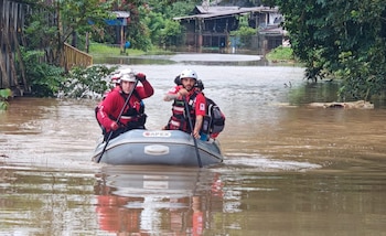 Equipos de emergencia mantienen operaciones de evacuación y rescate en distintos sectores de la provincia de Limón. Crédito: Cruz Roja Costarricense